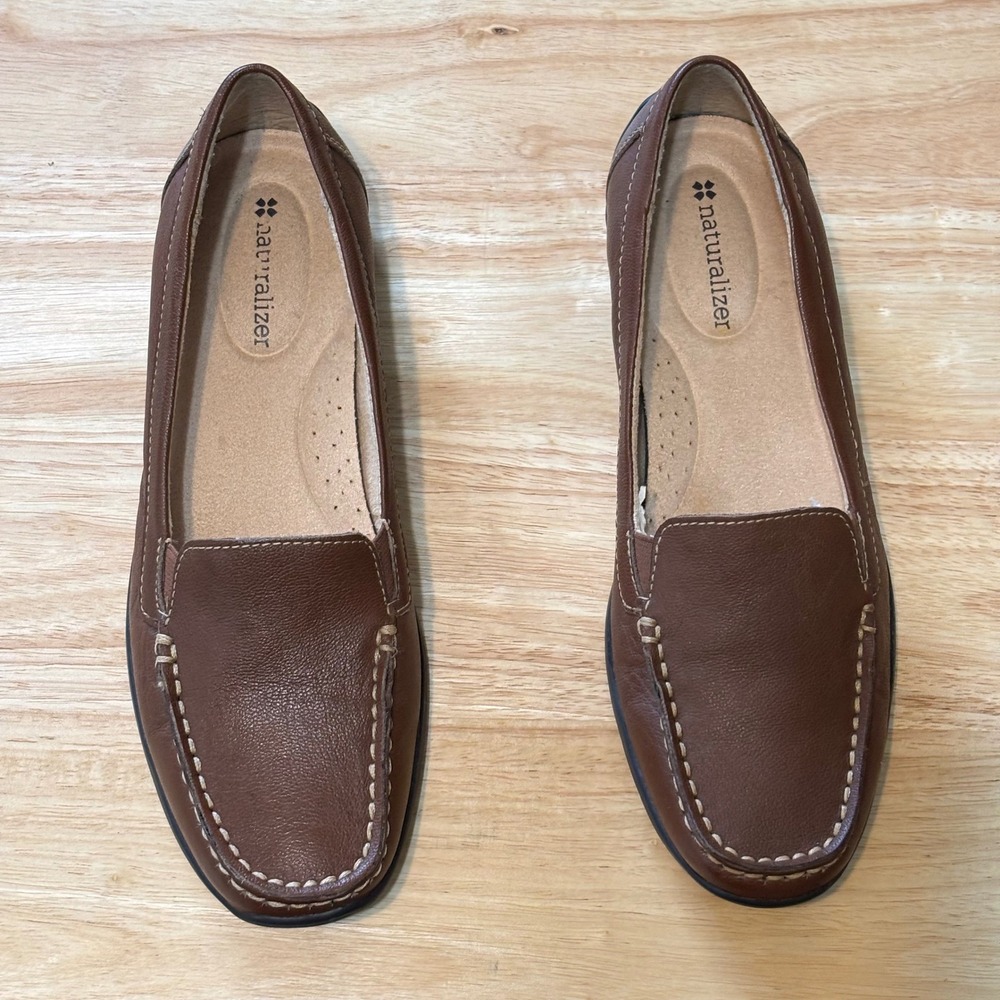 Naturalizer Jealous Loafers Womens 7.5M Brown NWOB Leather Slip On Shoes